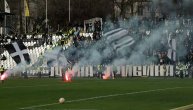 Baklje su pale na stadion Čukaričkog: Ovako su Grobari prekidali meč