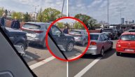 Lančani sudar na auto-putu u smeru ka Novom Beogradu: Četiri automobila se sudarila i prave gužvu