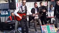 Novosađani napravili koncert u centru grada za Minu