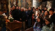 Ponoćna vaskršnja liturgija u manastiru Gračanica