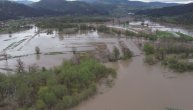 Bogu se molimo samo da padavine stanu, inače ode sve: Snimci sa lica mesta poplavljenog područja