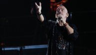 Italijanski šmeker ponovo oduševio u Beogradu: Šou Erosa Ramacotija u punoj "Areni"