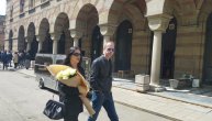 Sahrana Saše Vidića: Prva stigla Seka Aleksić sa buketom belih ruža u rukama