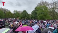 Novinari Telegraf.rs sa fanovima kraljevske porodice pratili povorku na krunisanju kralja Čarlsa III