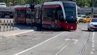 Tramvaj iskočio iz šina: Stvara se saobraćajna gužva u ovom delu Beograda