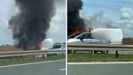 Zapalio se kombi na auto-putu