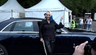 Brena u Rols Rojsu stigla na koncert: Iznenadila transformacijom i slala poljupce
