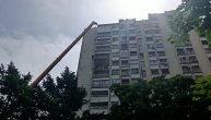 U Bulevaru Mihajla Pupina pao je čitav jedan balkon s 11. sprata