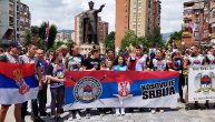 Šetnja podrške uhapšenom Milenkoviću: Na čelu kolone njegova deca iz kluba sa peharima