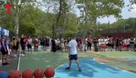 U Njujorku održana "Trojka iz bloka": Srbin zbog koša s pola terena dobio Jokićev dres sa potpisom