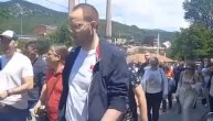 Krenula protestna šetnja iz Kosovske Mitrovice ka Zvečanu: Pidružili se zdravstveni radnici