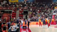 Neša Ilić preneo s razglasa navijačima molbu igrača Zvezde, a onda su počeli da vređaju Partizan