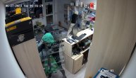 Orobili radnju za 100 sekundi: Odneli telefone vredne 100.000 evra