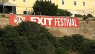 Prvi dan EXIT festivala: Prvi posetioci unose radost i energiju na Petrovaradinsku tvrđavu