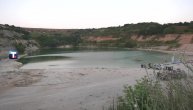 Strašna tragedija kod Sremske Mitrovice: Muškarac se utopio u jezeru, još jedan snimak potrage