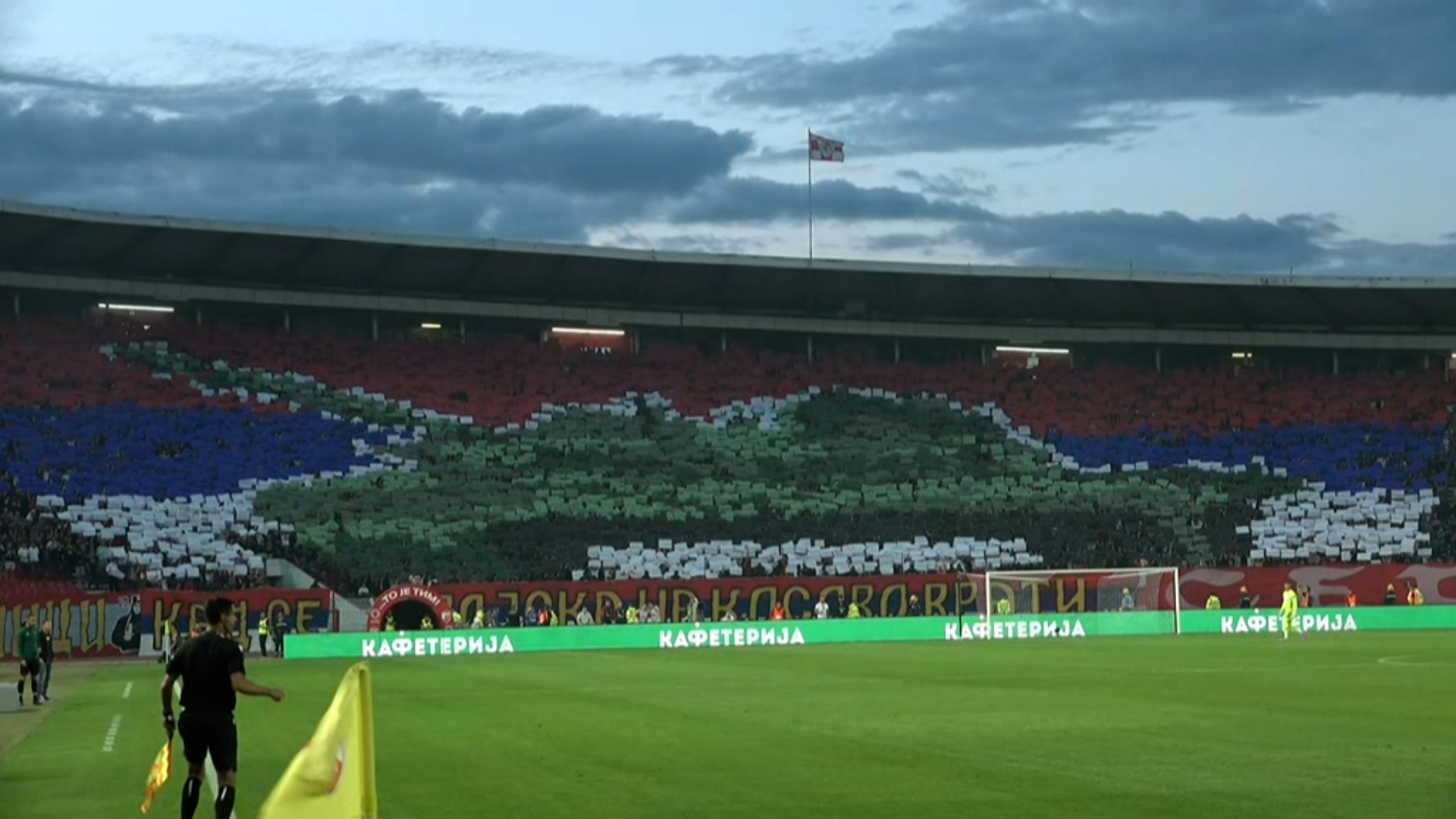 Crvena zvezda pobedila Radnički iz Niša 5:0, uz majstorije Lučića