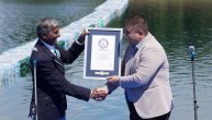 Uručenje Ginisove plakete za oboren rekord u Beogradu