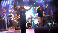 Dragana Mirković "zapalila" Čelinac: Tu je bio i Boban Rajović da zajedno još jače zagreju publiku