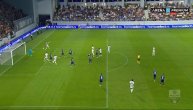 Pomoćnik pokazao ofsajd, sudija se konsultovao s VAR sobom i poništio gol Partizanu