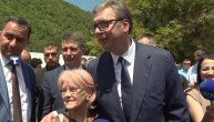 Vučić ispred manastira Prohor Pčinjski razgovarao sa građanima