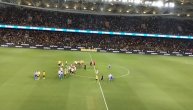 Žurka na stadionu AEK-a u Atini: Navijači žuto-crnih u delirijumu proslavili prolaz