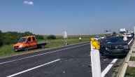 Stravična saobraćajna nesreća na auto-putu na skretanju kod Batajnice: Telegraf na licu mesta