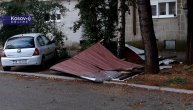 Usled jakog nevremena odvalio se krov: Šteta u Severnoj Mitrovici nakon grada