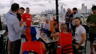 Navijači Srbije se zagrevaju na Filipinima uz so i pogaču za duel sa Portorikom