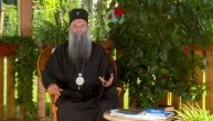 Patrijarh srpski Porifirije uputio je poruku đacima na početku školske godine