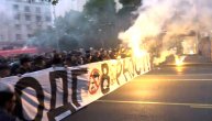 Navijači šetaju od Terazija do stadiona, imaju samo jedan cilj: Počeo protest Grobara