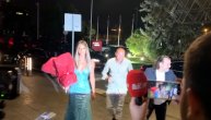 Misteriozna plavuša se ne odvaja od folkera: Aca Lukas sa novom devojkom na rođendanu Acine ćerke