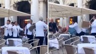 Tuča konobara i turista na Trgu Svetog Marka u Veneciji