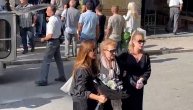 Radimila Živković slomljena bolom izašla iz kapele na sahrani Jagoša Markovića
