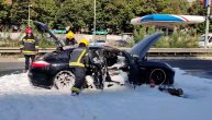 Vatra progutala automobil kod Sava Centra: Da li je realno da ovako izgleda posle buktinje?