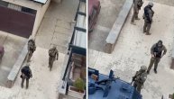 Snimak nasilnog upada naoružanih specijalaca kosovske policije u KBG Kosovska Mitrovica
