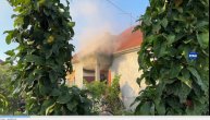 "Utrčao sam sa protivpožarnim aparatom, ali uzalud": Vatra izbila u porodičnoj kući u Ljubiću