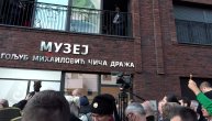 Ulica blokirana, ore se četničke pesme: Otvoren muzej Draži Mihailoviću