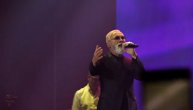 Dino Merlin četvrti koncert u Beogradu otvorio pesmom koju je posvetio unuku