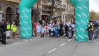 Najslađe scene sa Beogradskog polumaratona: Mališani sa mamama i tatama krenuli u porodičnu trku