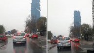 Kiša u prestonici, ogromne saobraćanje gužve na Novom Beogradu: Snimak jutarnjeg spica