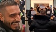 Slatko se ismejao: Darko Lazić sačekan na aerodromu sa "pozivom" za kasting u gej filmu za odrasle