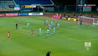 Jovan Mijatović je nastavio u golgeterskom rimtu: Glavom poslao loptu iza leđa Vulića.
