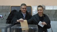 Vuk Jeremić glasao sa ženom