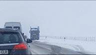Sudar za sudarom na auto-putu: Kamion se okrenuo za 180 stepeni