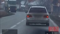 Sa detetom (5) u autu nije spuštao ispod stotke i napravio niz prekršaja: Snimak bahaćenja vozača