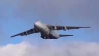 Pogledajte kako avion od 400 tona sleće prkoseći bočnom vetru: Antonov An-124 iznad Vojvodine