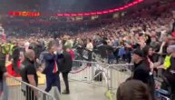 Igrači Zvezde došli do tunela da isprate igrače Partizana, pa se vratili s navijačima da slave