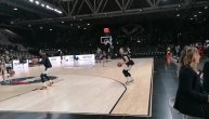 Košarkaši Partizana se zagrevaju za Virtus: Skoro da ne mogu da promaše