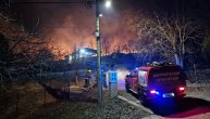 Plamen je blizu kuća kod Rakovca: Veliki požar na padinama Fruške gore