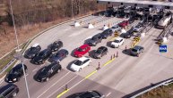 Seoba Srba za praznike: Kilometarske kolone na auto-putu